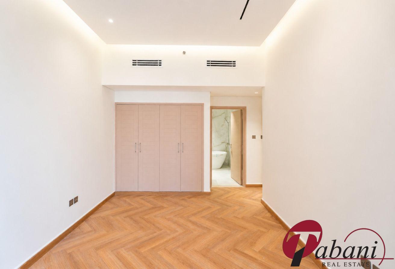 UNFURNISHED | BURJ KHALIFA VIEWS | BALCONY photo 12