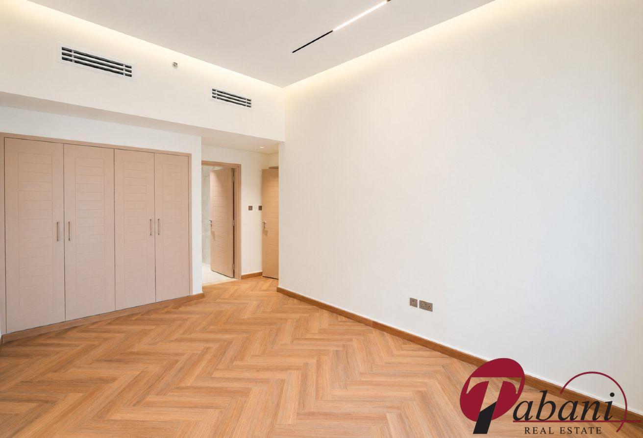 UNFURNISHED | BURJ KHALIFA VIEWS | BALCONY photo 13