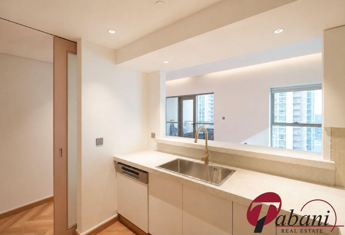 UNFURNISHED | BURJ KHALIFA VIEWS | BALCONY photo 17