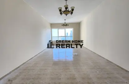 شقة - 2 غرف نوم - 3 حمامات للايجار في شارع التعاون الجديد - التعاون - الشارقة