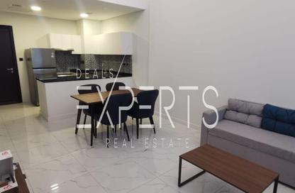 Apartment - 2 Bedrooms - 3 Bathrooms for rent in The Gate - Masdar City - Abu Dhabi