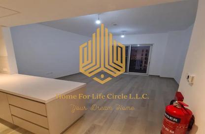 Apartment - 1 Bedroom - 2 Bathrooms for rent in Waters Edge - Yas Island - Abu Dhabi