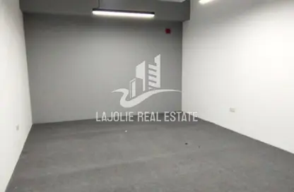 مكتب - استوديو للايجار في الزاهية - أبوظبي