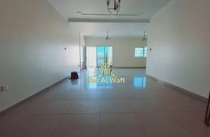 Apartment - 3 Bedrooms - 4 Bathrooms for rent in Street 64 - Al Nahda - Sharjah