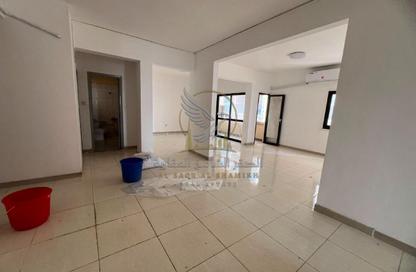 Apartment - 3 Bedrooms - 2 Bathrooms for rent in Rolla Square - Rolla Area - Sharjah