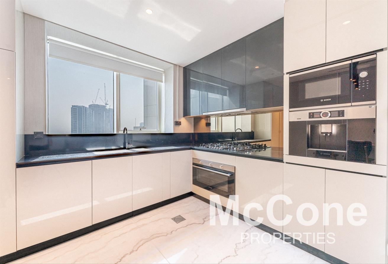 Luxury Penthouse | Burj View | Huge Layout photo 8