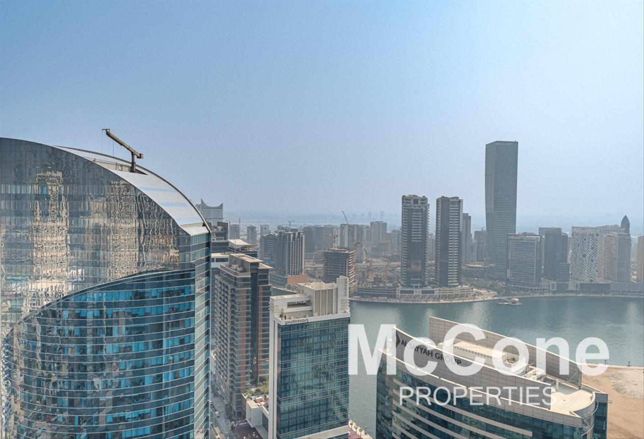 Luxury Penthouse | Burj View | Huge Layout photo 28