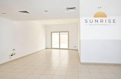 Apartment - 3 - 4 for rent in Al Khan Corniche - Al Khan - Sharjah