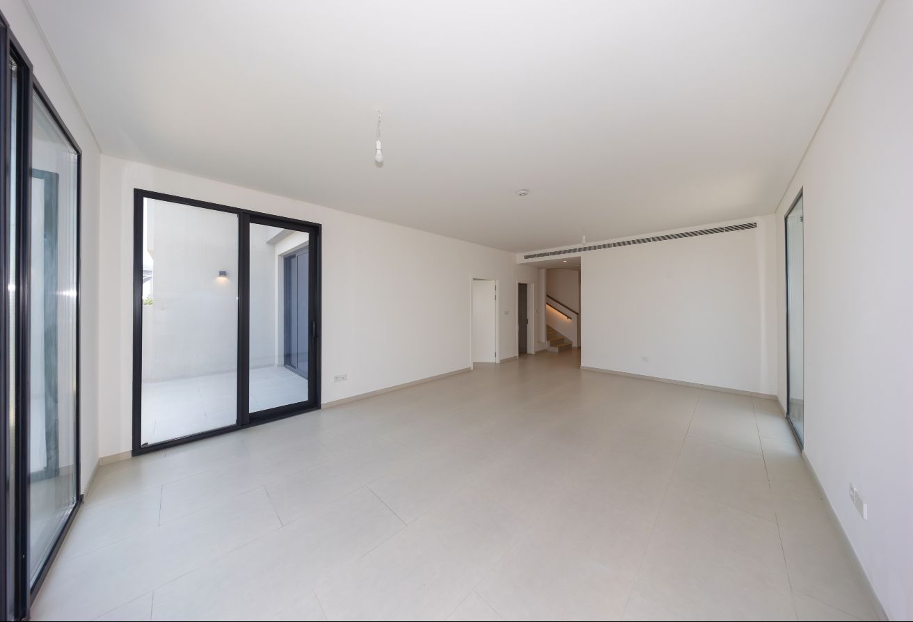 4 bedroom townhouse in Jebel Ali Village Townhouses, Jebel Ali: 11