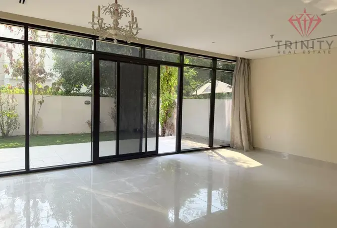 155518351 - Property Image 3