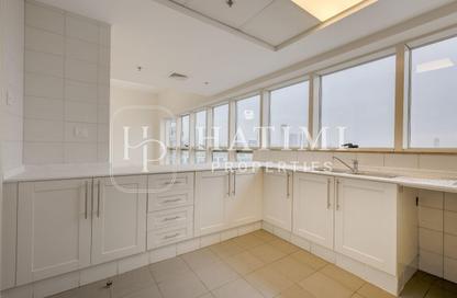 Apartment - 1 Bedroom - 2 Bathrooms for sale in Dubai Jewel Tower - Dubai Media City - Dubai
