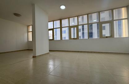 Apartment - 3 - 3 for rent in Al Khalidiya - Abu Dhabi
