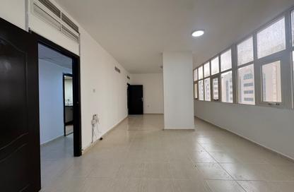 Apartment - 3 - 3 for rent in Al Khalidiya - Abu Dhabi