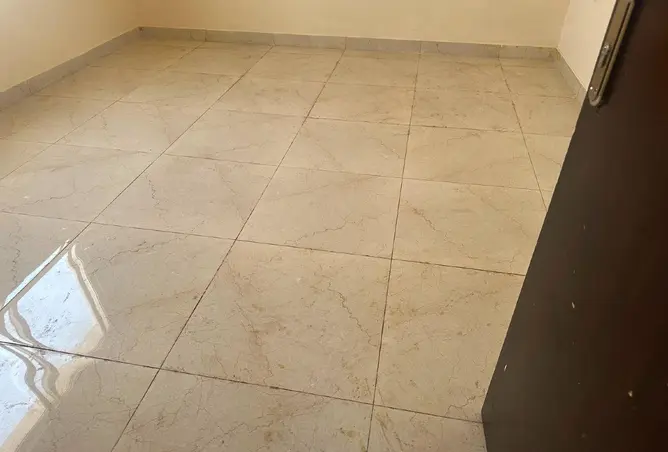 103690402 - Property Image 3