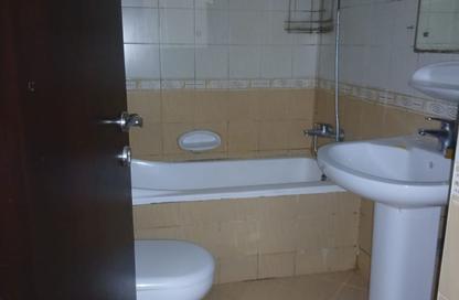 Apartment - 2 Bedrooms - 2 Bathrooms for rent in Qasimia 10 building - Al Mahatta - Al Qasimia - Sharjah