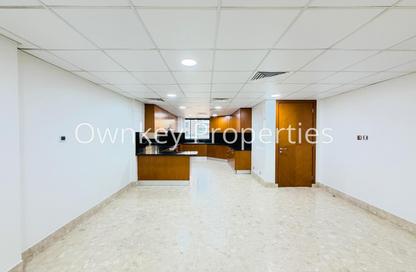 Apartment - 4 - 4 for rent in Golden Sands 4 - Al Mankhool - Bur Dubai - Dubai