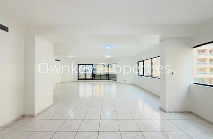 Apartment - 4 - 4 for rent in Golden Sands 4 - Al Mankhool - Bur Dubai - Dubai