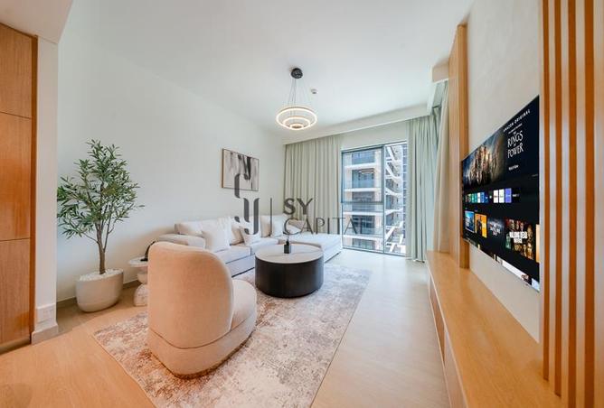 Fully Furnished and Upgraded | Modern | Brand New photo 2