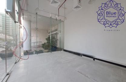 Shop - Studio for rent in Emerald Oud Metha - Oud Metha - Bur Dubai - Dubai
