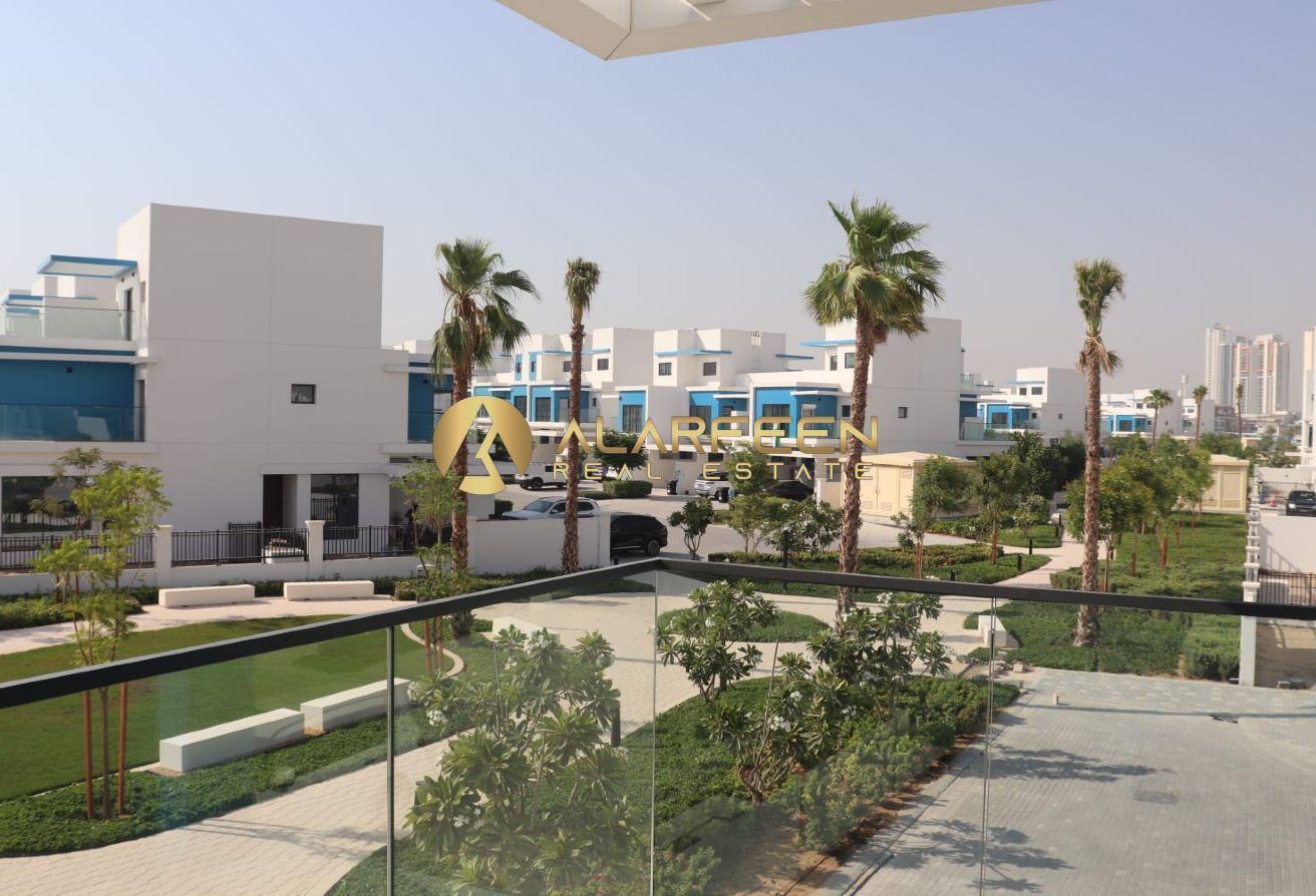 Corner Villa| Multiple Options Available| Call Now photo 14