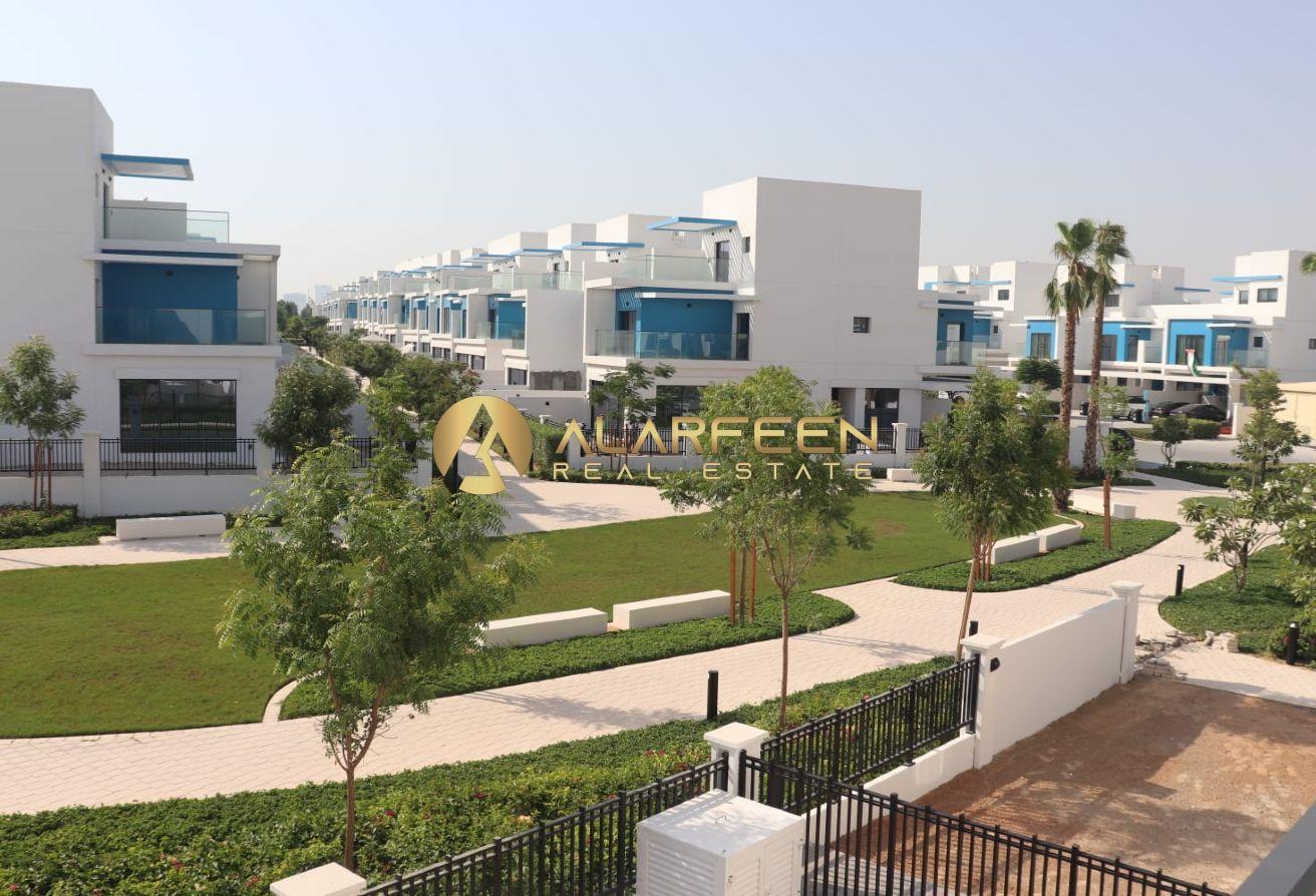 Corner Villa| Multiple Options Available| Call Now photo 15