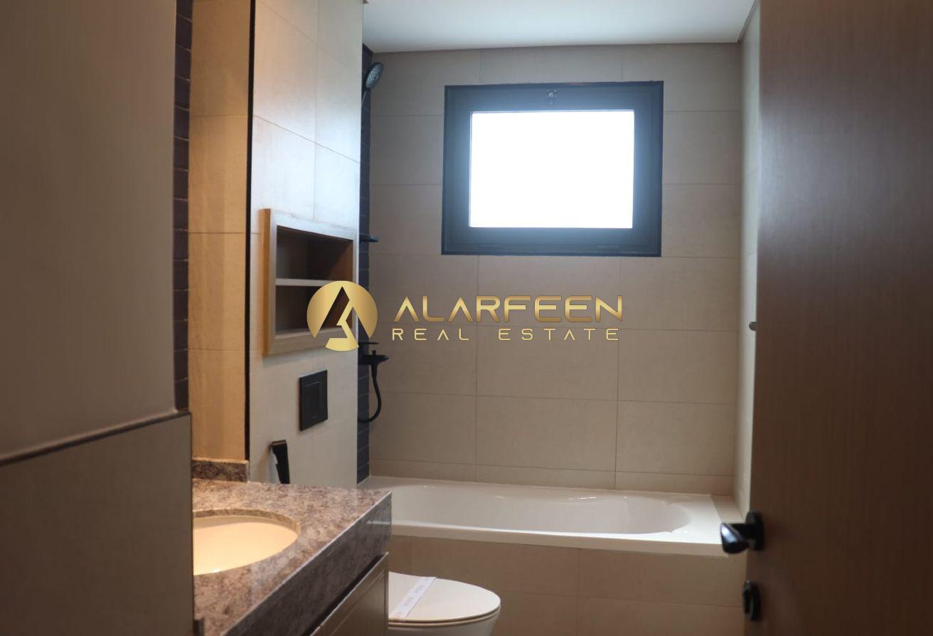 Corner Villa| Multiple Options Available| Call Now photo 7