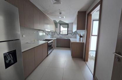 Apartment - 3 - 4 for sale in Shams Residence - Maryam Island - Al Khan - Sharjah Apartment - 3 - 4 for sale in Shams Residence - Maryam Island - Al Khan - Sharjah