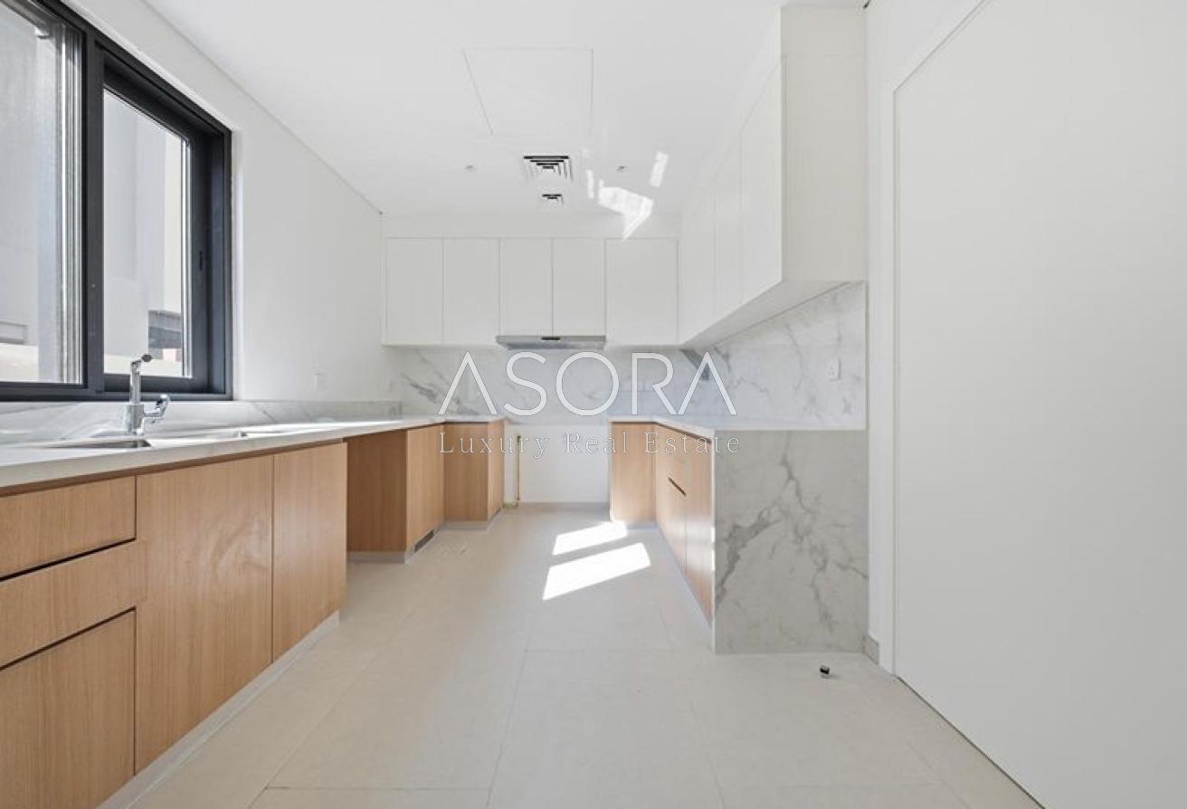 Corner 4BR |Single Row |Vastu Compliant |Upgraded photo 15
