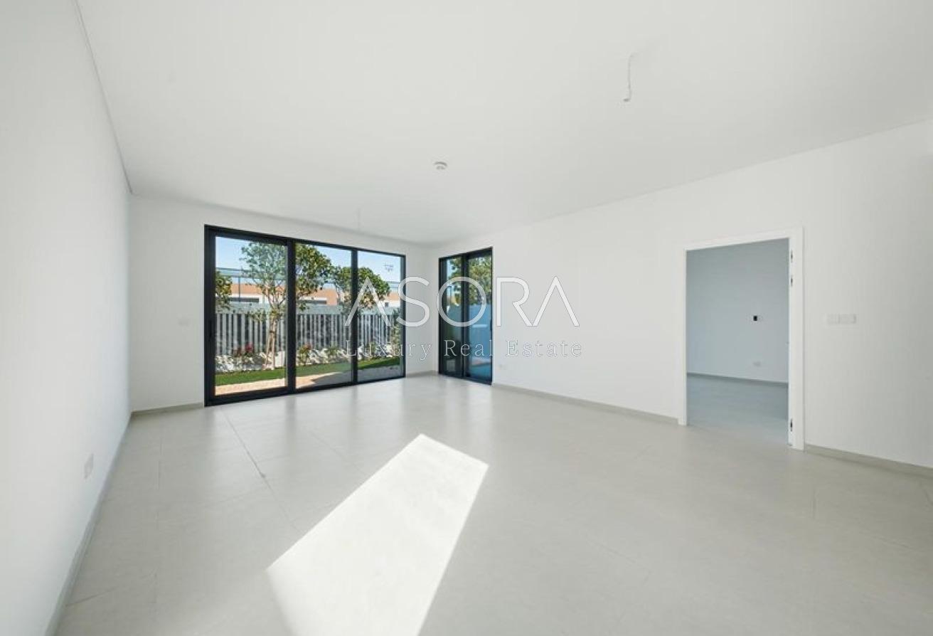 Corner 4BR |Single Row |Vastu Compliant |Upgraded photo 6