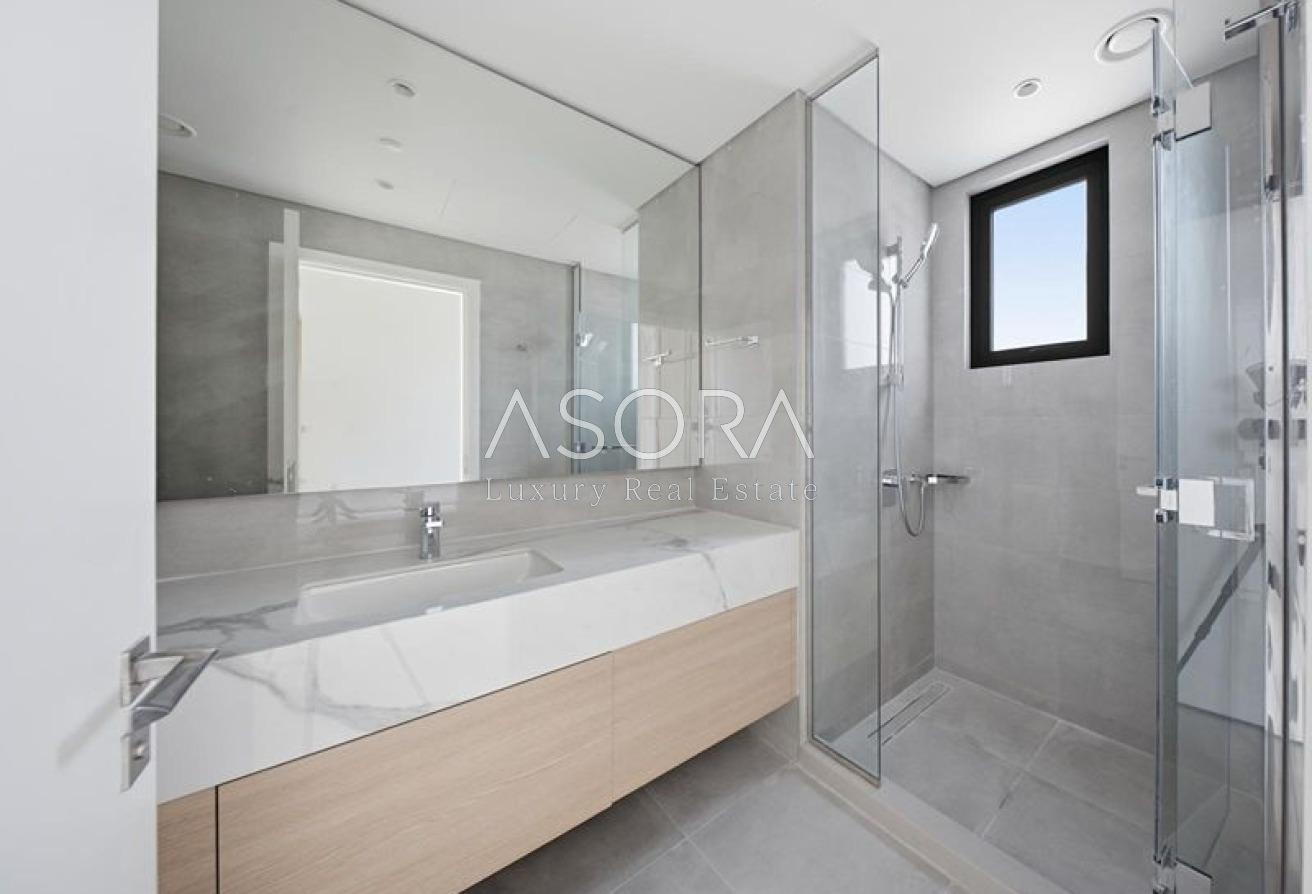 Corner 4BR |Single Row |Vastu Compliant |Upgraded photo 19