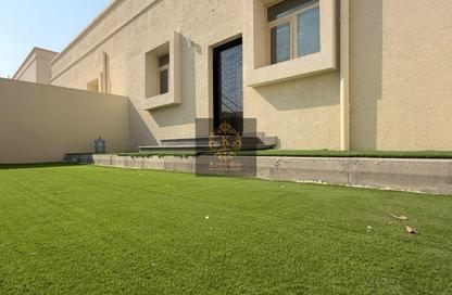 Villa - 3 - 2 for rent in Mohamed Bin Zayed City - Abu Dhabi