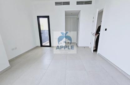 Townhouse - 2 - 4 for rent in Sarab 2 - Aljada - Sharjah