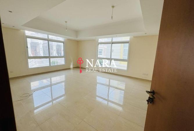 57774432 - Property Image 2