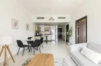 شقة - غرفة نوم - 2 حمامات للايجار في مساكن النخبة رقم 1 - مساكن النخبة الرياضية - مدينة دبي الرياضية - دبي