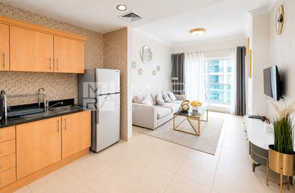 Apartment - 1 - 1 for rent in Mayfair Residency - Business Bay - Dubai