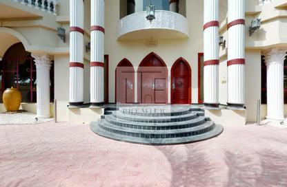 Villa - 7 Bedrooms - 7 Bathrooms for rent in Emirates Hills - Dubai Villa - 7 Bedrooms - 7 Bathrooms for rent in Emirates Hills - Dubai