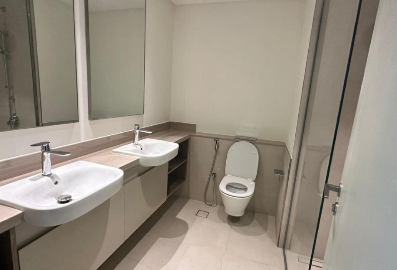 Modern Home | Amenities Facing I Barnd New