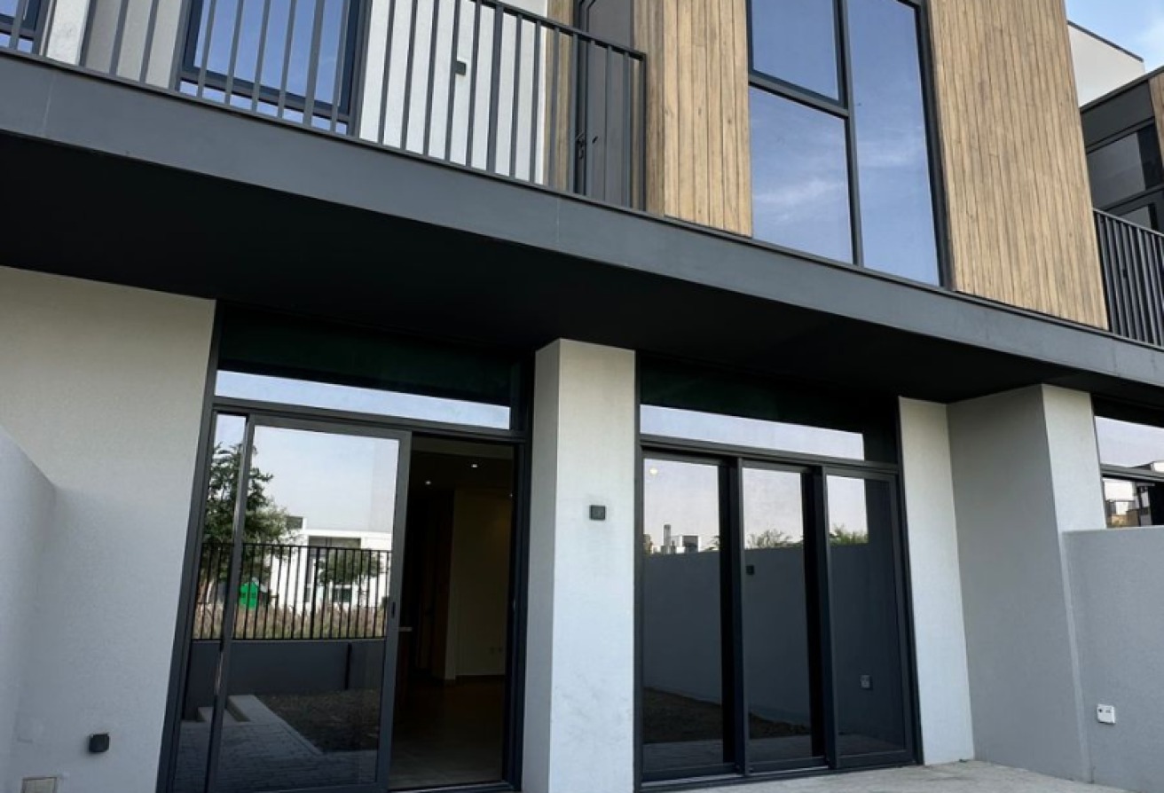 Modern Home | Amenities Facing I Barnd New