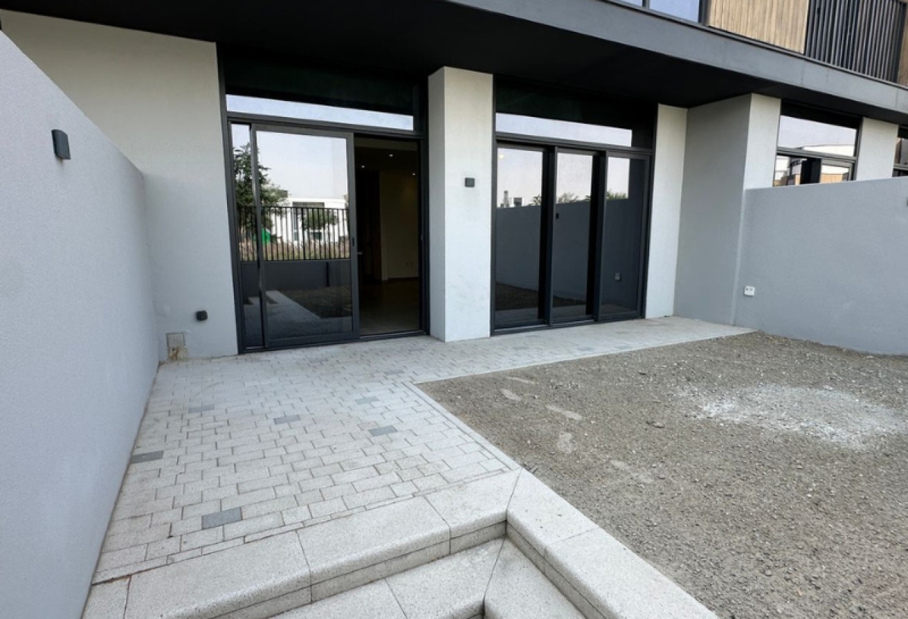 Modern Home | Amenities Facing I Barnd New