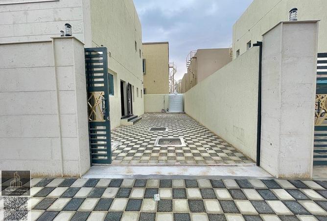 55749979 - Property Image 3