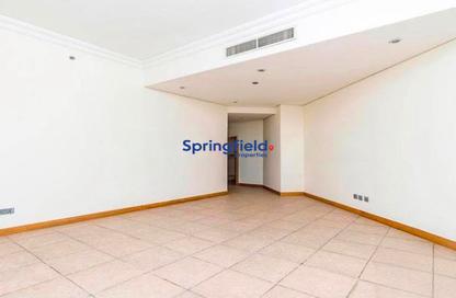 Apartment - 3 Bedrooms - 4 Bathrooms for rent in Al Tamr - Shoreline Apartments - Palm Jumeirah - Dubai