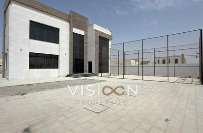 Villa - 5 - 6 for rent in Al Aweer 1 - Al Aweer - Dubai