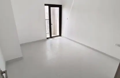 Apartment - 2 Bedrooms - 2 Bathrooms for rent in Al Qulaya'ah - Al Sharq - Sharjah