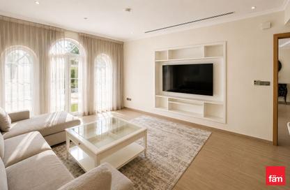 Villa - 3 Bedrooms - 4 Bathrooms for rent in District 5 - Jumeirah Park - Dubai Villa - 3 Bedrooms - 4 Bathrooms for rent in District 5 - Jumeirah Park - Dubai