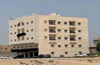 عمارة بالكامل - استوديو - 8 حمامات للبيع في 1 المويهات - المويهات - عجمان