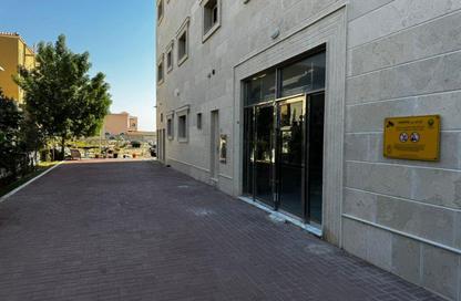 عمارة بالكامل - استوديو - 8 حمامات للبيع في 1 المويهات - المويهات - عجمان