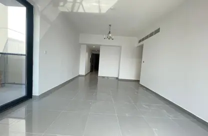 شقة - 3 غرف نوم - 4 حمامات للايجار في إميرالد الورقاء - الورقاء 1 - الورقاء - دبي