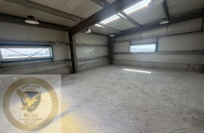 Factory - Studio - 2 Bathrooms for rent in Al Jlail - Al Sajaa - Sharjah Factory - Studio - 2 Bathrooms for rent in Al Jlail - Al Sajaa - Sharjah