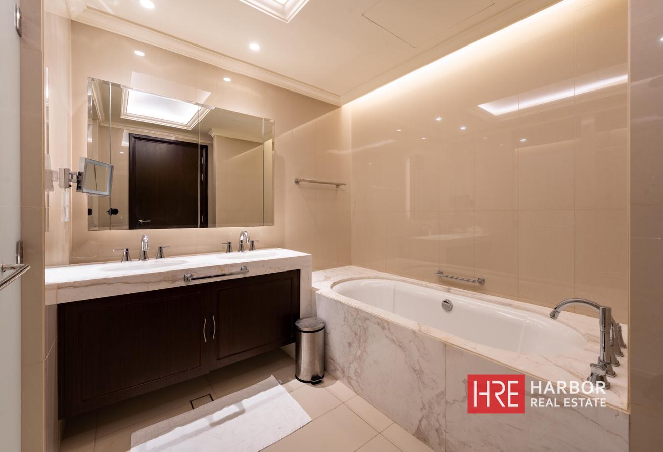 Iconic Fountain View | Prime Layout | Maids Room photo 7