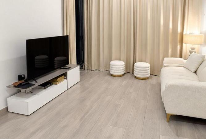 Fully Furnished | Huge Layout | Play Area View |